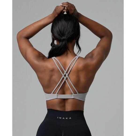 Inaka Performance Medium NWT vida sports bra ash grey active athletic - Picture 2 of 9